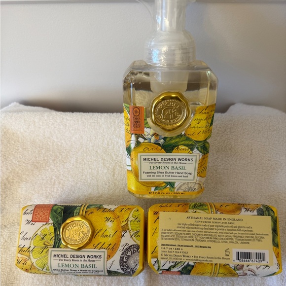 Michael Design Works Soaps - Lemon Basil - Picture 2 of 3